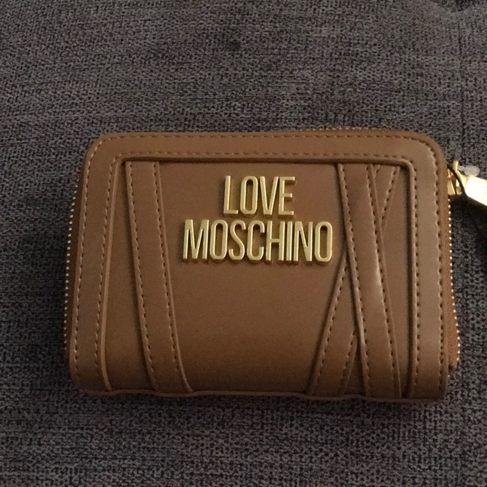 Small wallet love Moschino